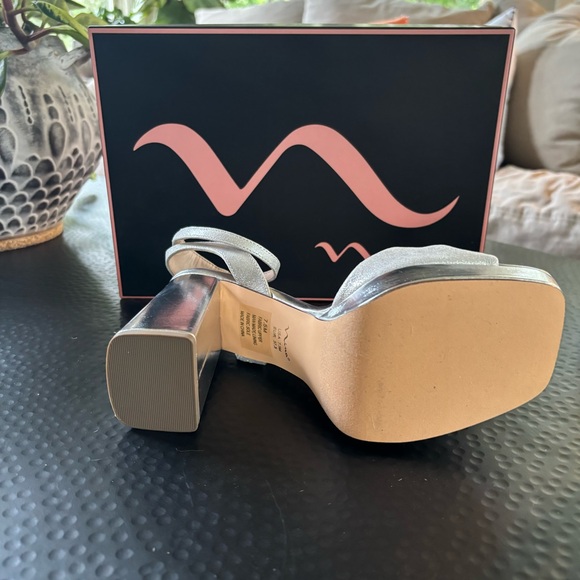 NWB Nina Seline Platform Sandal❤️ - Picture 6 of 6